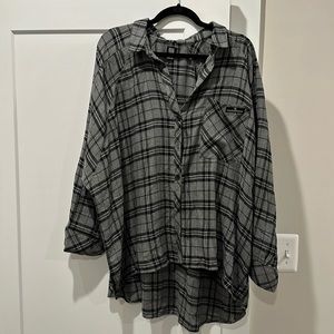 Grey and Black Urban Outfitters Flannel Large (Oversized fit)